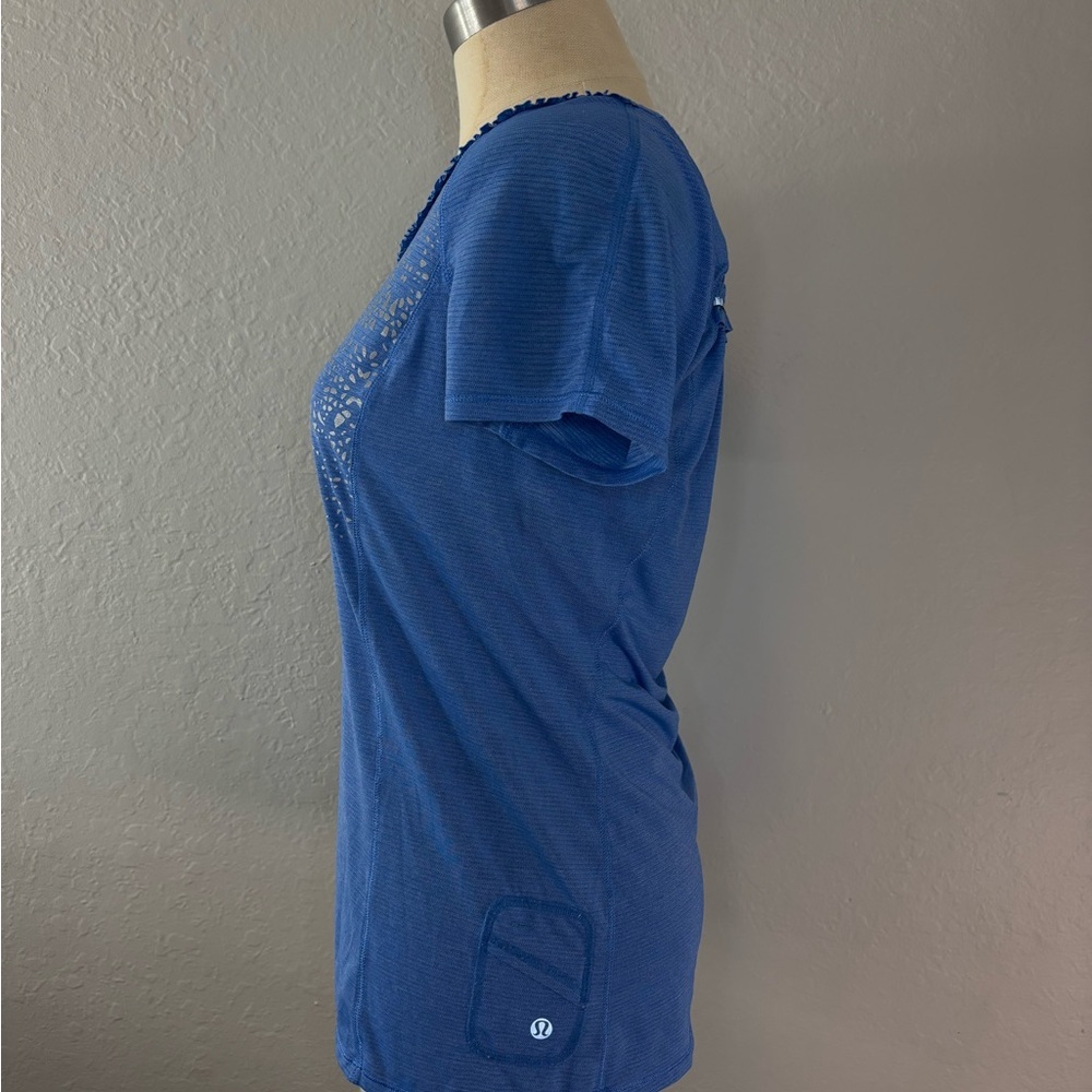 Blue Lululemon Women's Top - Picture 2 of 6